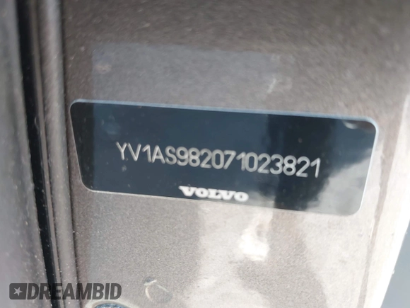 2007 Volvo S80 I6 with VIN YV1AS982071023821, listed as a IAAI auction lot 41875274 with 202,053 mi miles. Bid and sale history available at carsss.com. Image 9.