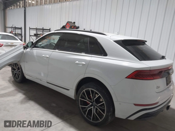 2021 Audi Q8 Premium Plus z VIN WA1EVAF12MD003942, wystawiony jako IAAI lot #41369581 z przebiegiem 39 792 mil mil oraz . Historia ofert i sprzedaży dostępna na DreamBid. Obrazek 3.