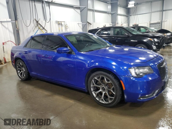 2018 Chrysler 300 S z VIN 2C3CCABG0JH227307, wystawiony jako Copart lot #52359835 z przebiegiem 141 832 mil mil oraz Szkoda całkowita • Salvage title. Historia ofert i sprzedaży dostępna na DreamBid. Obrazek 4.