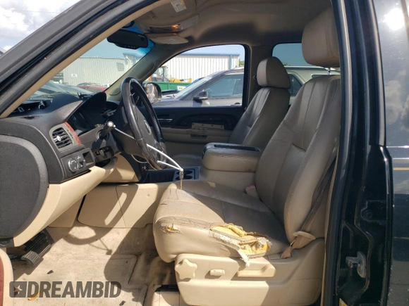 2008 Chevrolet Suburban 3LT z VIN 3GNFC16J88G284547, wystawiony jako Copart lot #58134855 z przebiegiem 198 065 mil mil oraz Szkoda całkowita • Salvage title. Historia ofert i sprzedaży dostępna na DreamBid. Obrazek 7.