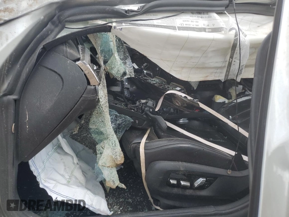 2019 BMW M5 z VIN WBSJF0C57KB447306, wystawiony jako Copart lot #71837424 z przebiegiem Nie podano mil oraz Szkoda całkowita • Salvage title. Historia ofert i sprzedaży dostępna na DreamBid. Obrazek 7.