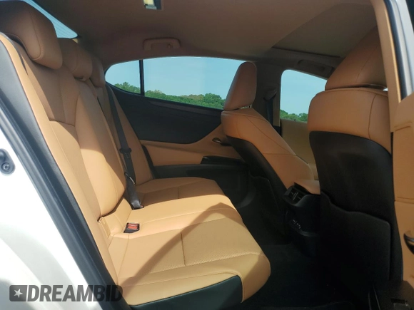 2024 Lexus ES 300h with VIN 58ADA1C10RU043577, listed as a Copart auction lot 55344905 with 9,829 mi miles and Salvage title. Bid and sale history available at DreamBid. Image 10.
