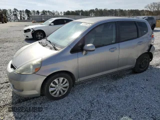 2008 Honda Fit with VIN JHMGD38488S020037, listed as a Copart auction lot 49232675 with 173,920 mi miles and Salvage Title. Bid and sale history available at carsss.com. Image 1.