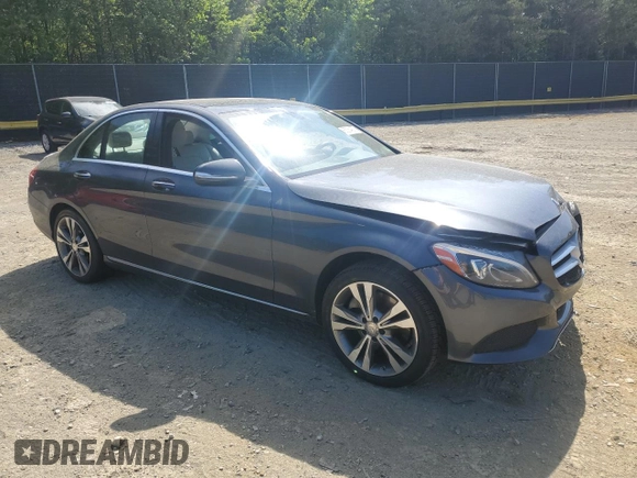 2015 Mercedes-Benz C 300 z VIN 55SWF4JB4FU081058, wystawiony jako Copart lot #55364875 z przebiegiem 108 323 mil mil oraz Szkoda całkowita • Salvage title. Historia ofert i sprzedaży dostępna na DreamBid. Obrazek 4.