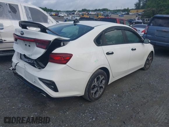 2021 Kia Forte LXS z VIN 3KPF24AD0ME349220, wystawiony jako IAAI lot #42339184 z przebiegiem 84 052 mil mil oraz . Historia ofert i sprzedaży dostępna na DreamBid. Obrazek 4.