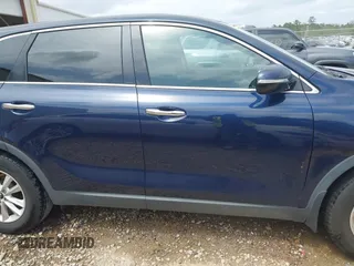 2019 Kia Sorento LX with VIN 5XYPG4A32KG505075, listed as a IAAI auction lot 41918622 with 103,650 mi miles. Bid and sale history available at carsss.com. Image 12.
