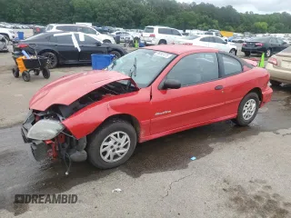 2001 Pontiac Sunfire SE z VIN 1G2JB124717203047, wystawiony jako Copart lot #56062475 z przebiegiem 201 865 mil mil oraz Szkody całkowita. Historia ofert i sprzedaży dostępna na DreamBid. Obrazek 1.