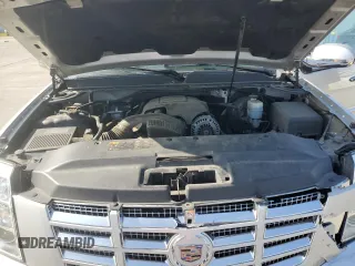 2011 Cadillac Escalade z VIN 1GYS3AEF4BR349870, wystawiony jako Copart lot #54930545 z przebiegiem 141 363 mil mil oraz Szkoda całkowita • Salvage title. Historia ofert i sprzedaży dostępna na DreamBid. Obrazek 12.