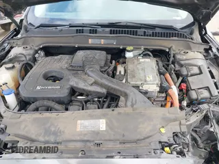 2019 Ford Fusion SE with VIN 3FA6P0LUXKR174476, listed as a IAAI auction lot 42110902 with 33,260 mi miles and . Bid and sale history available at DreamBid. Image 10.