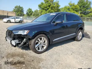 2024 Audi Q7 Premium Plus with VIN WA1LCBF71RD002800, listed as a Copart auction lot 67701204 with 4,920 mi miles and Salvage Title. Bid and sale history available at carsss.com. Image 1.