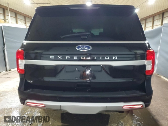 2024 Ford Expedition XLT with VIN 1FMJU1H83REA24197, listed as a Copart auction lot 47097895 with 46,343 mi miles and Clean Title. Bid and sale history available at carsss.com. Image 6.