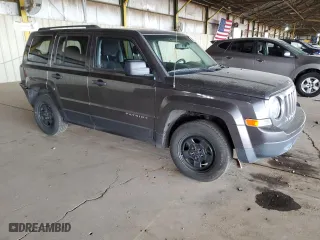 2017 Jeep Patriot Sport with VIN 1C4NJPBBXHD131757, listed as a Copart auction lot 48028335 with 138,248 mi miles and Salvage Title. Bid and sale history available at carsss.com. Image 4.