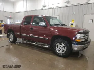 2000 Chevrolet Silverado 1500 LS with VIN 1GCEK19T8YE209097, listed as a Copart auction lot 43940845 with 103,571 mi miles and Clean Title. Bid and sale history available at carsss.com. Image 4.
