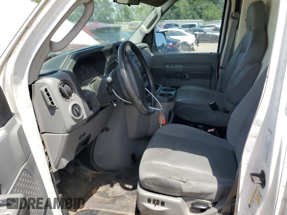 2009 Ford Econoline Cargo z VIN 1FTSS34S29DA77538, wystawiony jako Copart lot #54625375 z przebiegiem 177 330 mil mil oraz Czysty tytuł • Clean title. Historia ofert i sprzedaży dostępna na DreamBid. Obrazek 7.