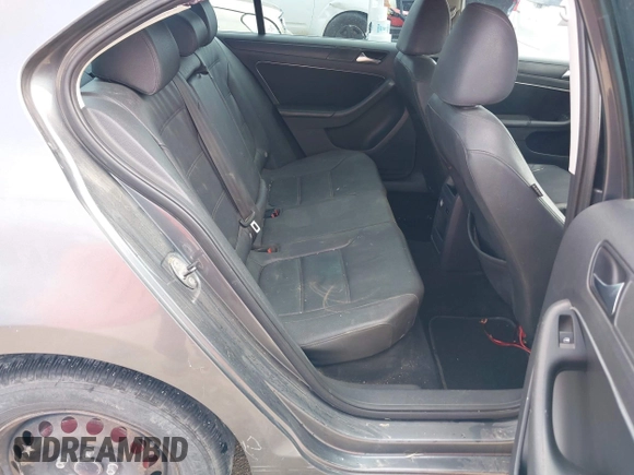 2011 Volkswagen Jetta SE with VIN 3VWDX7AJ4BM373777, listed as a IAAI auction lot 41895466 with 222,542 mi miles and . Bid and sale history available at DreamBid. Image 8.