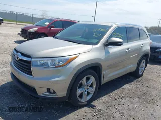 2015 Toyota Highlander Limited z VIN 5TDDKRFH0FS101039, wystawiony jako IAAI lot #42205522 z przebiegiem 153 547 mil mil oraz . Historia ofert i sprzedaży dostępna na DreamBid. Obrazek 17.