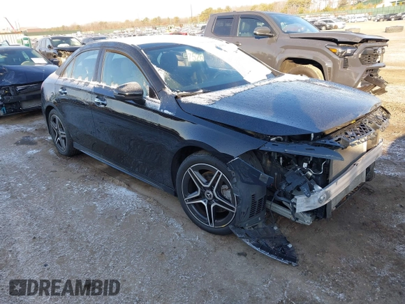 2022 Mercedes-Benz A 220 with VIN W1K3G4FB5NJ334508, listed as a IAAI auction lot 41305437 with 29,952 mi miles and . Bid and sale history available at DreamBid. Image 1.