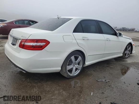 2010 Mercedes-Benz E 350 Luxury z VIN WDDHF8HB0AA099572, wystawiony jako Copart lot #54155435 z przebiegiem 62 107 mil mil oraz Szkoda całkowita • Salvage title. Historia ofert i sprzedaży dostępna na DreamBid. Obrazek 3.