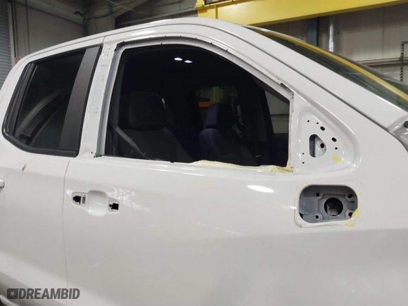 2019 Chevrolet Silverado 1500 LT with VIN 1GCRYDED6KZ267452, listed as a IAAI auction lot 41211816 with 90,803 mi miles. Bid and sale history available at carsss.com. Image 19.