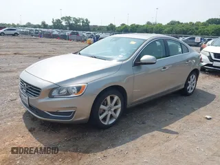 2016 Volvo S60 T5 Premier z VIN YV1612TK4G1394049, wystawiony jako IAAI lot #42491627 z przebiegiem 80 954 mil mil oraz . Historia ofert i sprzedaży dostępna na DreamBid. Obrazek 2.