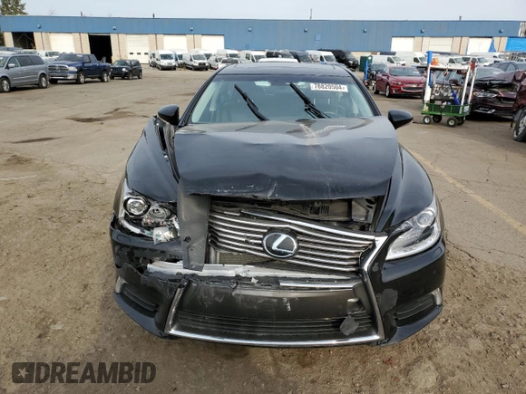 2016 Lexus LS 460 with VIN JTHCL5EF4G5026630, listed as a Copart auction lot 78820504 with 33,004 mi miles and Clean title. Bid and sale history available at DreamBid. Image 5.