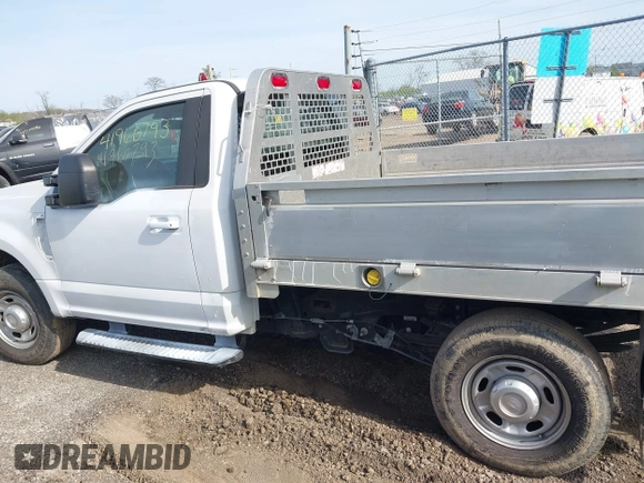 2019 Ford Super Duty F-250 SRW XL with VIN 1FDBF2A67KED43119, listed as a IAAI auction lot 41960793 with 78,028 mi miles. Bid and sale history available at carsss.com. Image 14.