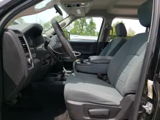 2018 Ram 2500 Tradesman z VIN 3C6UR5CJ4JG289185, wystawiony jako Copart lot #55427695 z przebiegiem 90 809 mil mil oraz Szkoda całkowita • Salvage title. Historia ofert i sprzedaży dostępna na DreamBid. Obrazek 7.