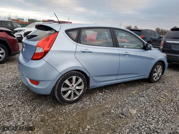 2013 Hyundai Accent SE with VIN KMHCU5AE6DU069830, listed as a Copart auction lot 81415764 with 105,780 mi miles and Clean Title. Bid and sale history available at carsss.com. Image 3.