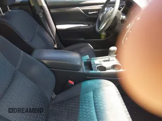2016 Nissan Altima S z VIN 1N4AL3AP6GC228463, wystawiony jako IAAI lot #42032010 z przebiegiem 159 999 mil mil oraz . Historia ofert i sprzedaży dostępna na DreamBid. Obrazek 5.