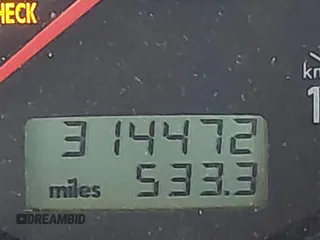 2000 Volkswagen Jetta GLS z VIN 3VWSA29M4YM195775, wystawiony jako IAAI lot #42131518 z przebiegiem 314 472 mil mil oraz . Historia ofert i sprzedaży dostępna na DreamBid. Obrazek 16.