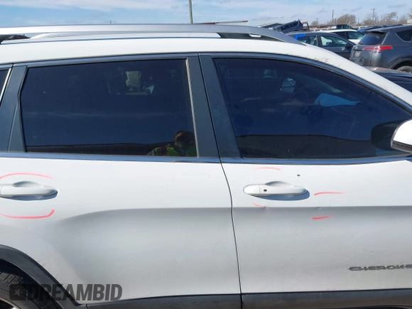 2016 Jeep Cherokee Limited with VIN 1C4PJLDB8GW256788, listed as a IAAI auction lot 41657339 with 104,630 mi miles. Bid and sale history available at carsss.com. Image 13.