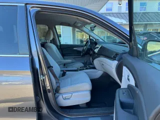 2017 Honda Pilot EX with VIN 5FNYF6H32HB005734, listed as a Copart auction lot 43256325 with 192,849 mi miles and Clean Title. Bid and sale history available at DreamBid. Image 5.