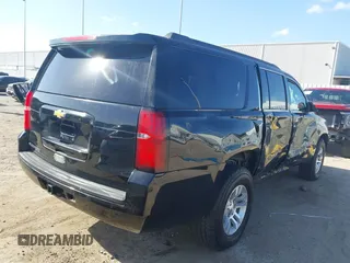 2019 Chevrolet Suburban LT with VIN 1GNSKHKC3KR394785, listed as a IAAI auction lot 41825236 with 39,216 mi miles. Bid and sale history available at carsss.com. Image 4.
