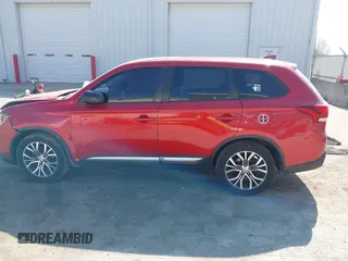 2018 Mitsubishi Outlander ES z VIN JA4AD2A39JZ055230, wystawiony jako IAAI lot #41786868 z przebiegiem 95 597 mil mil oraz . Historia ofert i sprzedaży dostępna na DreamBid. Obrazek 14.