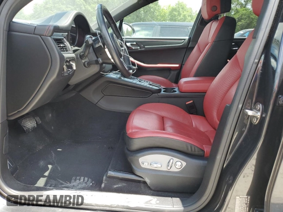 2018 Porsche Macan GTS with VIN WP1AG2A50JLB60934, listed as a Copart auction lot 61903095 with 66,021 mi miles and Salvage title. Bid and sale history available at DreamBid. Image 7.
