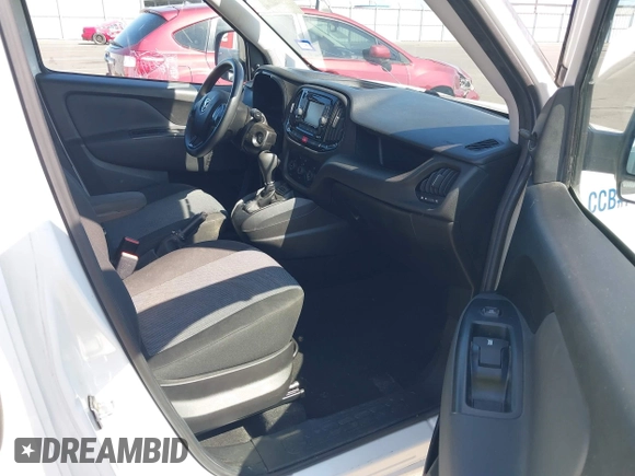 2018 Ram ProMaster City Cargo Tradesman z VIN ZFBERFAB0J6J37598, wystawiony jako IAAI lot #42416142 z przebiegiem 93 498 mil mil oraz . Historia ofert i sprzedaży dostępna na DreamBid. Obrazek 5.