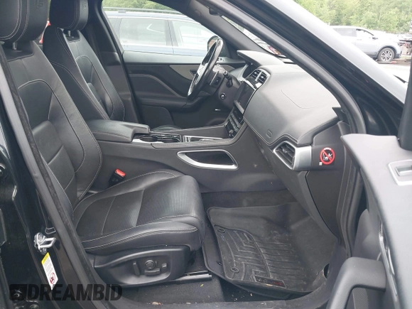 2017 Jaguar F-Pace S z VIN SADCM2BV9HA897075, wystawiony jako IAAI lot #42329944 z przebiegiem 92 259 mil mil oraz . Historia ofert i sprzedaży dostępna na DreamBid. Obrazek 5.