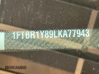 2020 Ford Transit Cargo z VIN 1FTBR1Y89LKA77943, wystawiony jako IAAI lot #42642576 z przebiegiem 144 064 mil mil oraz . Historia ofert i sprzedaży dostępna na DreamBid. Obrazek 16.