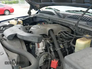 2002 Chevrolet Tahoe LS z VIN 1GNEC13Z62R217457, wystawiony jako IAAI lot #42408866 z przebiegiem 246 590 mil mil oraz . Historia ofert i sprzedaży dostępna na DreamBid. Obrazek 14.