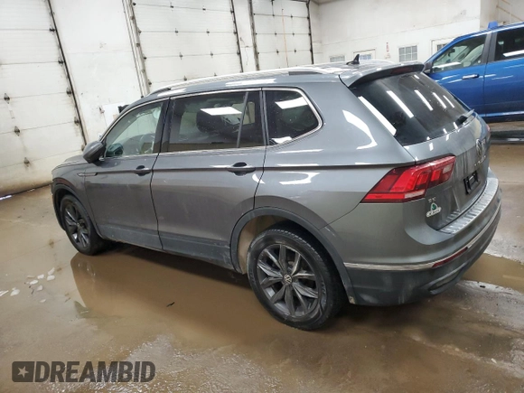 2023 Volkswagen Tiguan SE z VIN 3VVMB7AX5PM029437, wystawiony jako Copart lot #44902825 z przebiegiem 54 167 mil mil oraz Szkoda całkowita • Salvage title. Historia ofert i sprzedaży dostępna na DreamBid. Obrazek 2.