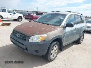 2006 Toyota RAV4 with VIN JTMZD33V465012863, listed as a IAAI auction lot 42025308 with 185,329 mi miles. Bid and sale history available at carsss.com. Image 2.