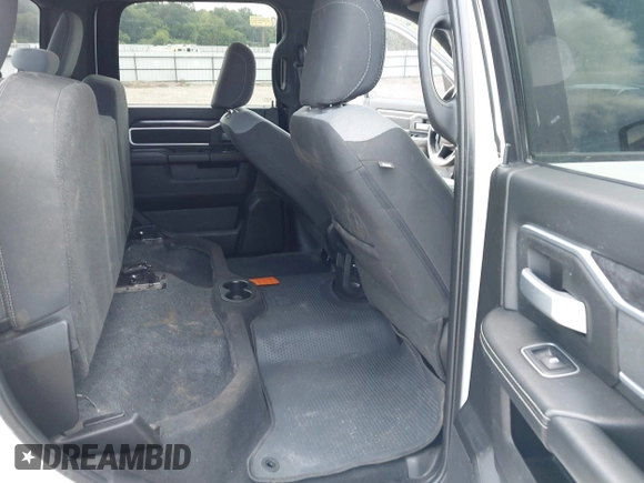 2024 Ram 2500 Big Horn с VIN 3C6UR5JL3RG337694, выставлен на аукционе IAAI как лот 42746220 с пробегом 70 227 миль миль и . История ставок и продаж доступна на DreamBid. Изображение 8.