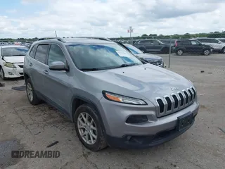 2017 Jeep Cherokee Latitude с VIN 1C4PJLCB0HW640731, выставлен на аукционе IAAI как лот 42327480 с пробегом 133 884 миль миль и . История ставок и продаж доступна на DreamBid. Изображение 1.