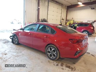 2021 Kia Forte LXS z VIN 3KPF24AD6ME326248, wystawiony jako IAAI lot #41760681 z przebiegiem 83 716 mil mil oraz . Historia ofert i sprzedaży dostępna na DreamBid. Obrazek 3.