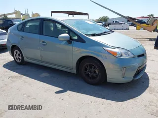 2013 Toyota Prius One z VIN JTDKN3DU4D5585599, wystawiony jako IAAI lot #42475288 z przebiegiem 141 443 mil mil oraz . Historia ofert i sprzedaży dostępna na DreamBid. Obrazek 1.