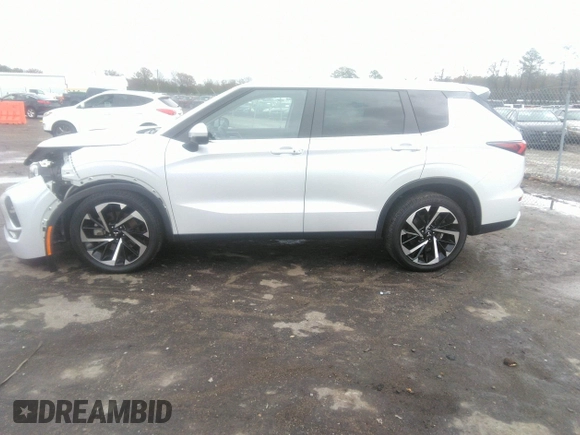 2022 Mitsubishi Outlander SE with VIN JA4J4UA88NZ084473, listed as a IAAI auction lot 40877218 with 23,975 mi miles. Bid and sale history available at carsss.com. Image 15.