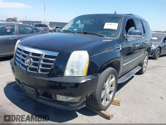 2007 Cadillac Escalade z VIN 1GYFK63887R127376, wystawiony jako IAAI lot #42150261 z przebiegiem 165 849 mil mil oraz . Historia ofert i sprzedaży dostępna na DreamBid. Obrazek 2.