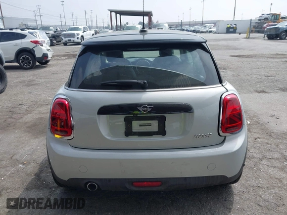 2021 MINI Hardtop Cooper with VIN WMWXR3C09M2N96671, listed as a IAAI auction lot 42031023 with 12,450 mi miles and . Bid and sale history available at DreamBid. Image 16.