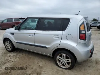 2010 Kia Soul + with VIN KNDJT2A25A7162898, listed as a Copart auction lot 86285544 with 175,864 mi miles and Clean Title. Bid and sale history available at DreamBid. Image 2.