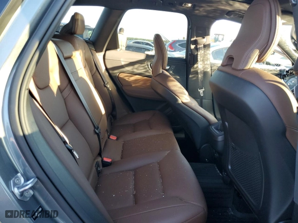 2021 Volvo XC60 Momentum with VIN YV4A22RKXM1684809, listed as a Copart auction lot 86790664 with 32,070 mi miles and Salvage Title. Bid and sale history available at carsss.com. Image 10.
